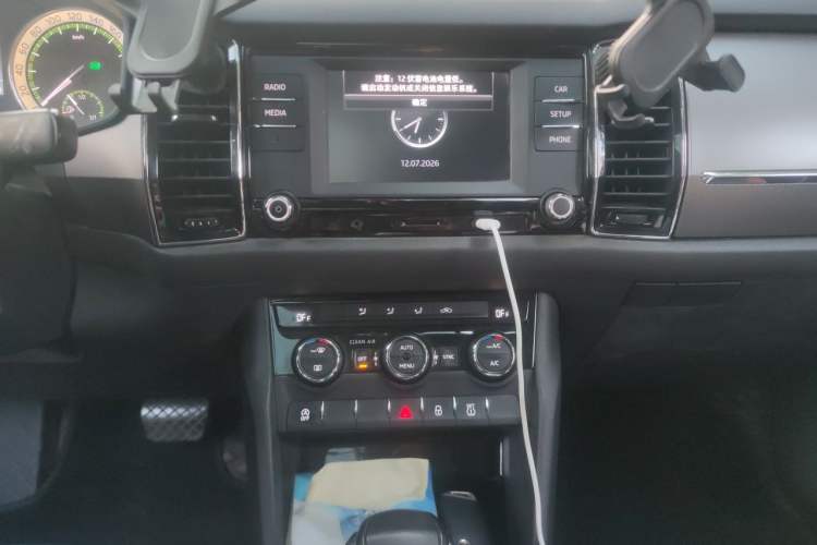 Used Skoda Kodiaq 2017 TSI330 5-Seat Two-Wheel Drive Luxury Edition Audio And AC Panel