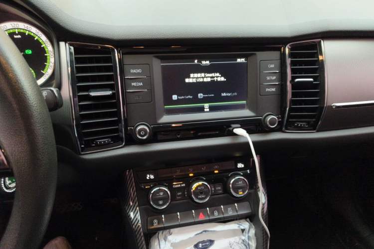 Used Skoda Kodiaq 2017 TSI330 5-Seat Two-Wheel Drive Luxury Edition Audio And AC Panel