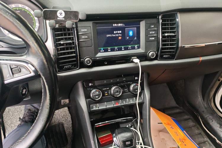 Used Skoda Kodiaq 2017 TSI330 5-seat Two-Wheel Drive Comfort Edition Audio And AC Panel