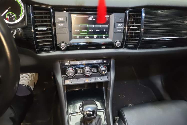 Used Skoda Kodiaq 2017 TSI330 7-Seater Two-Wheel-Drive Luxury Edition Audio And AC Panel