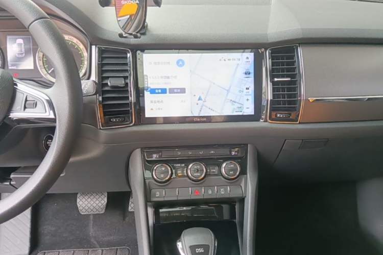 Used Skoda Kodiaq 2017 TSI330 5-seat Two-Wheel Drive Comfort Edition Audio And AC Panel