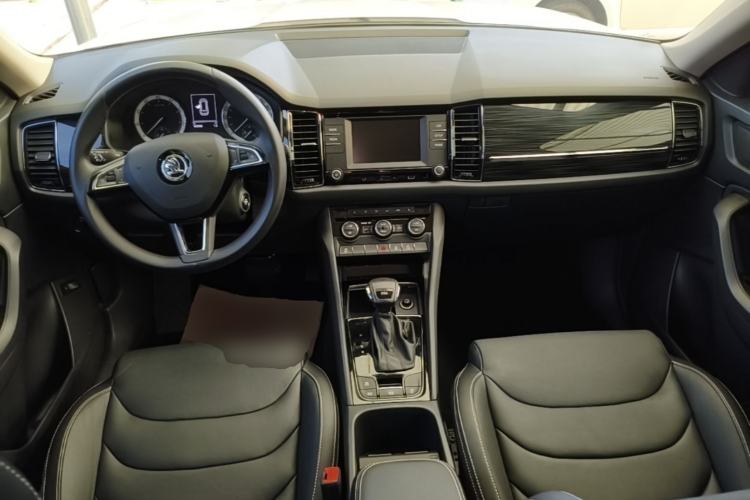 Used Skoda Kodiaq 2017 TSI330 7-Seater Two-Wheel-Drive Luxury Edition Center Console