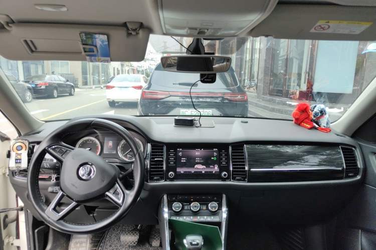 Used Skoda Kodiaq 2017 TSI380 7-Seater Four-Wheel-Drive Flagship Edition Center Console