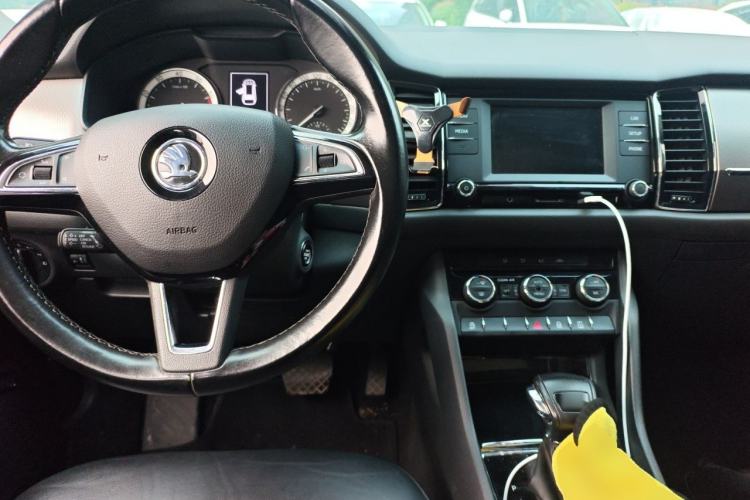 Used Skoda Kodiaq 2017 TSI330 5-Seat Two-Wheel Drive Luxury Edition Center Console