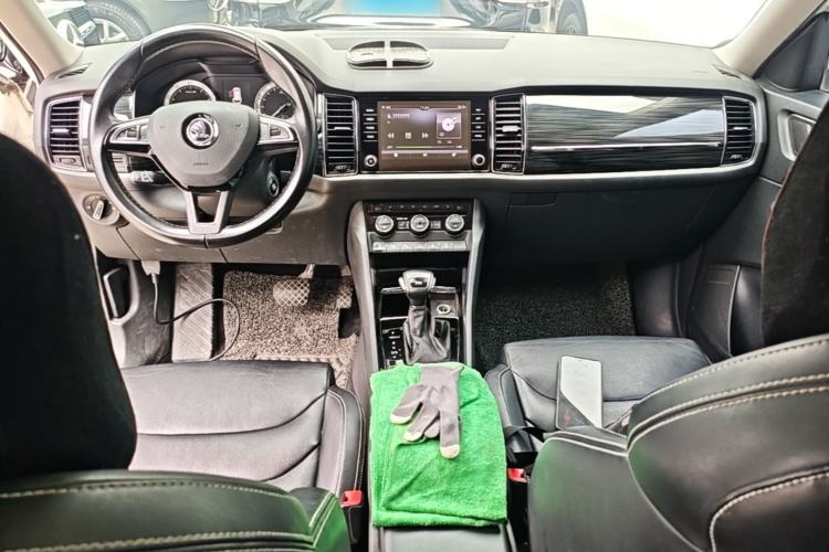 Used Skoda Kodiaq 2017 TSI380 7-Seater Four-Wheel-Drive Flagship Edition Center Console