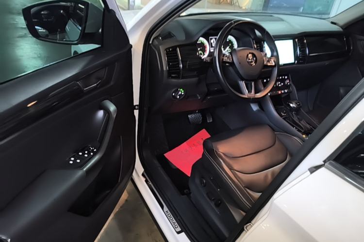 Used Skoda Kodiaq 2017 TSI330 7-Seater Two-Wheel-Drive Luxury Edition Driver Seat