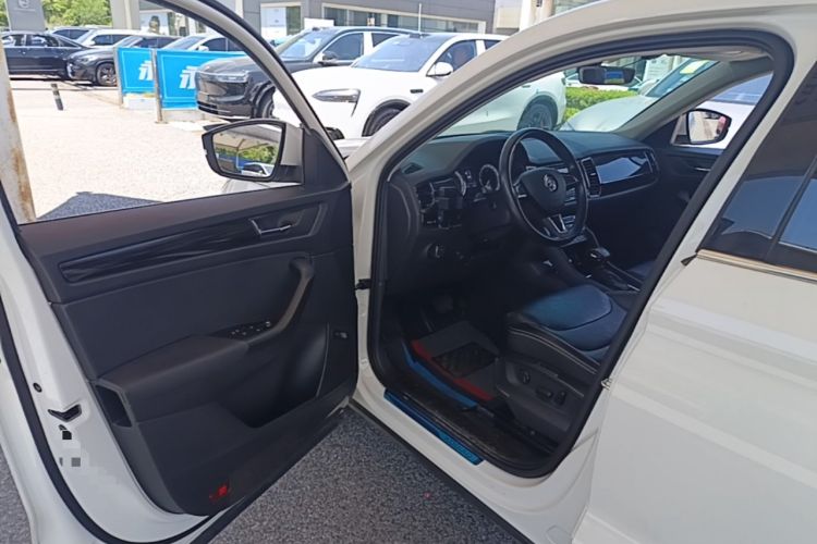 Used Skoda Kodiaq 2017 TSI330 7-Seater Two-Wheel-Drive Luxury Edition Driver Seat