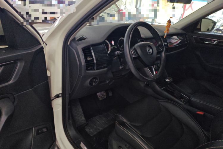 Used Skoda Kodiaq 2017 TSI380 7-Seater Four-Wheel-Drive Flagship Edition Driver Seat