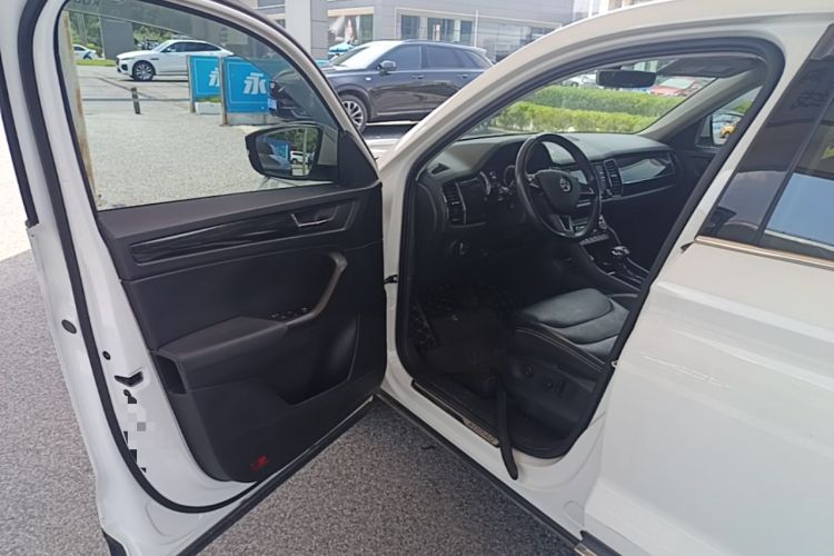 Used Skoda Kodiaq 2017 TSI330 7-Seater Two-Wheel-Drive Luxury Edition Driver Seat