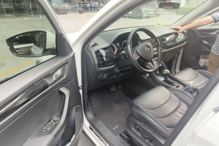 Used Skoda Kodiaq 2017 TSI330 7-Seater Two-Wheel-Drive Luxury Edition Driver Seat