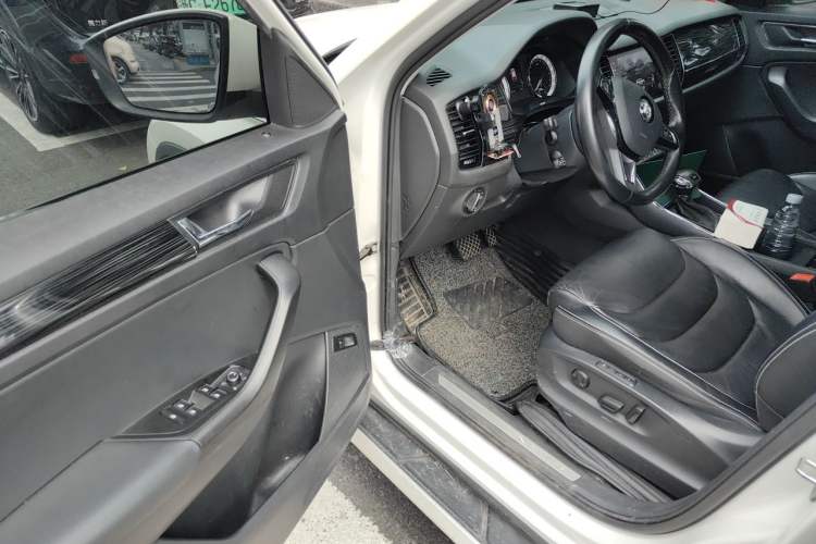 Used Skoda Kodiaq 2017 TSI380 7-Seater Four-Wheel-Drive Flagship Edition Driver Seat