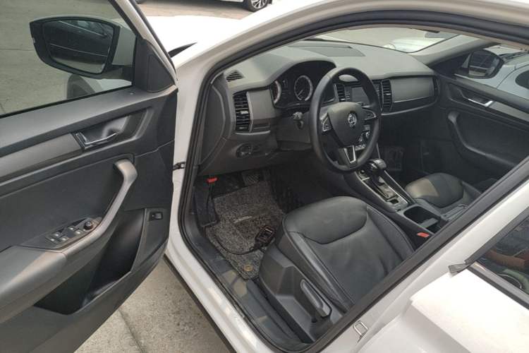Used Skoda Kodiaq 2017 TSI330 5-Seat Two-Wheel Drive Luxury Edition Driver Seat