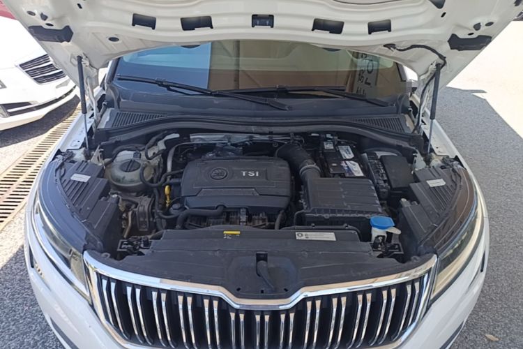 Used Skoda Kodiaq 2017 TSI330 7-Seater Two-Wheel-Drive Luxury Edition Engine Bay