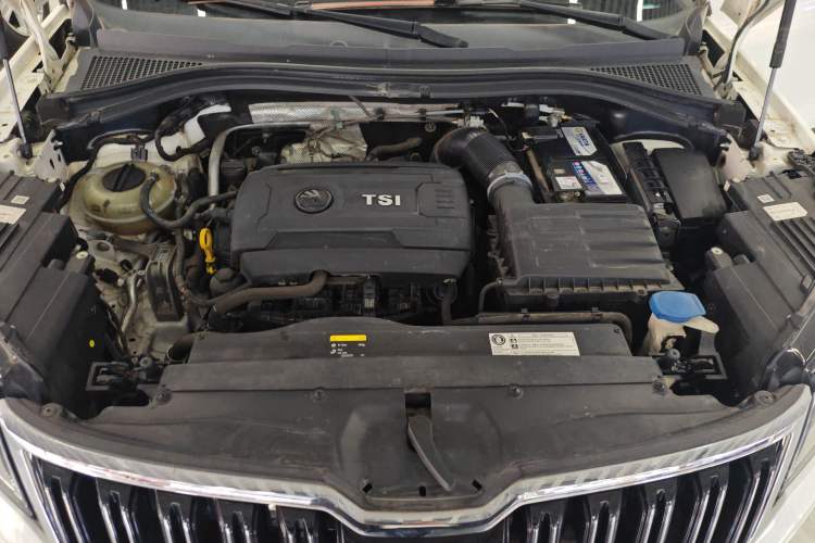 Used Skoda Kodiaq 2017 TSI380 7-Seater Four-Wheel-Drive Flagship Edition Engine Bay