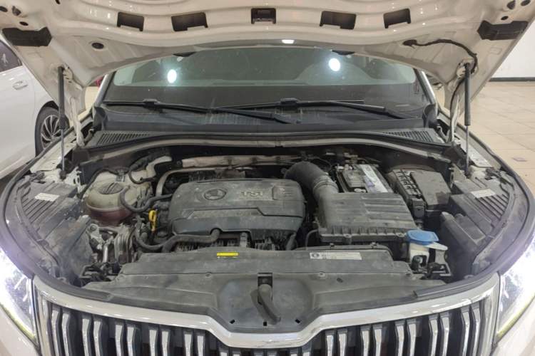 Used Skoda Kodiaq 2017 TSI330 7-Seater Two-Wheel-Drive Luxury Edition Engine Bay