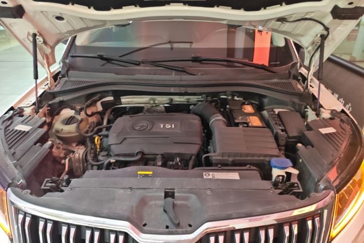 Used Skoda Kodiaq 2017 TSI330 7-Seater Two-Wheel-Drive Luxury Edition Engine Bay