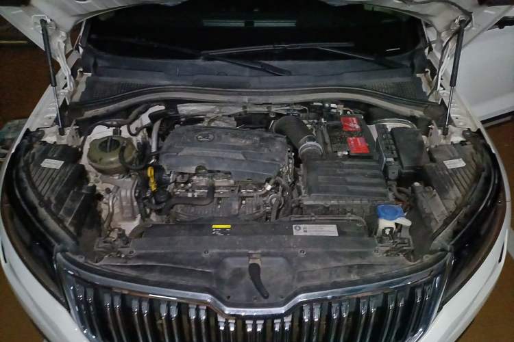 Used Skoda Kodiaq 2017 TSI330 7-Seater Two-Wheel-Drive Luxury Edition Engine Bay