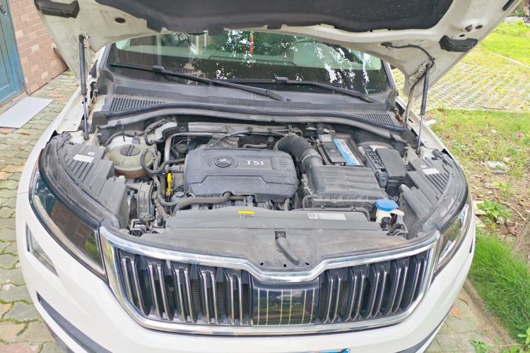 Used Skoda Kodiaq 2017 TSI380 7-Seater Four-Wheel-Drive Flagship Edition Engine Bay