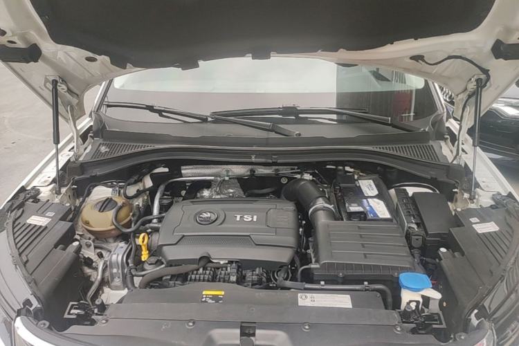 Used Skoda Kodiaq 2017 TSI380 7-Seater Four-Wheel-Drive Flagship Edition Engine Bay