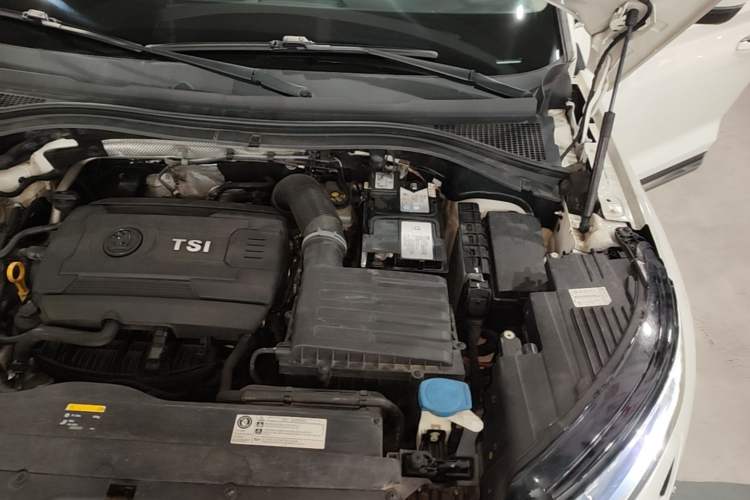 Used Skoda Kodiaq 2017 TSI330 7-Seater Two-Wheel-Drive Luxury Edition Engine Bay Left