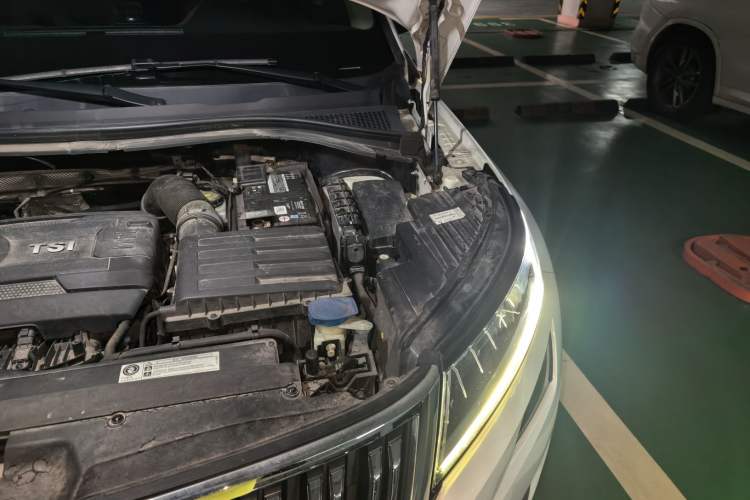 Used Skoda Kodiaq 2017 TSI330 7-Seater Two-Wheel-Drive Luxury Edition Engine Bay Left