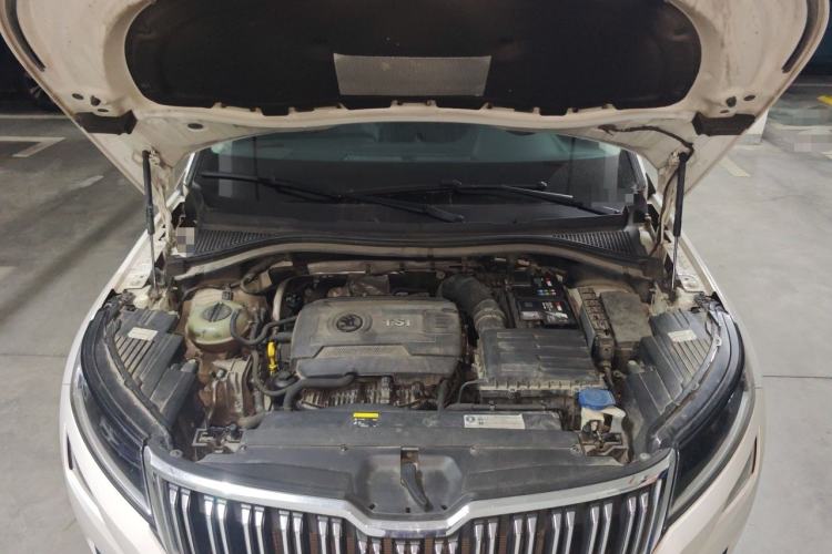Used Skoda Kodiaq 2017 TSI330 7-Seater Two-Wheel-Drive Luxury Edition Engine Bay
