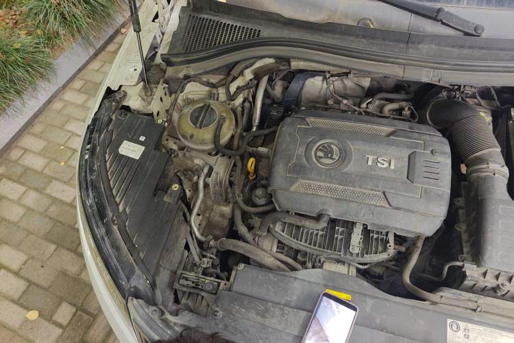 Used Skoda Kodiaq 2017 TSI330 7-Seater Two-Wheel-Drive Luxury Edition Engine Bay Right