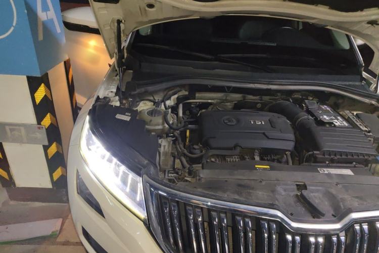 Used Skoda Kodiaq 2017 TSI330 7-Seater Two-Wheel-Drive Luxury Edition Engine Bay Right