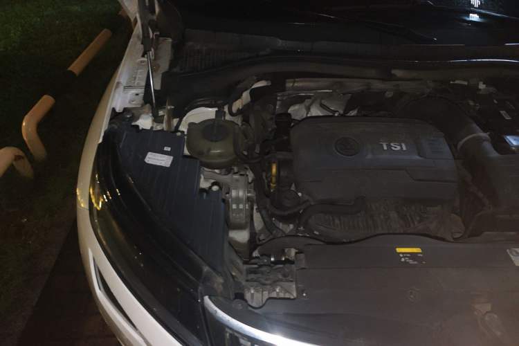 Used Skoda Kodiaq 2017 TSI330 7-Seater Two-Wheel-Drive Luxury Edition Engine Bay Right