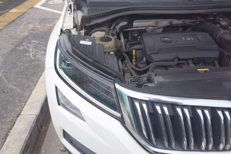 Used Skoda Kodiaq 2017 TSI330 5-Seat Two-Wheel Drive Luxury Edition Engine Bay Right