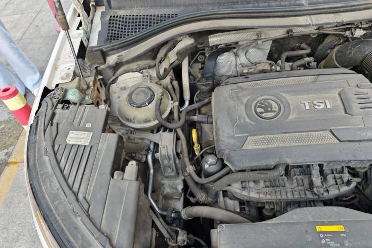 Used Skoda Kodiaq 2017 TSI380 7-Seater Four-Wheel-Drive Flagship Edition Engine Bay Right