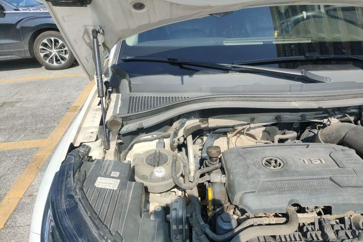 Used Skoda Kodiaq 2017 TSI380 7-Seater Four-Wheel-Drive Flagship Edition Engine Bay Right