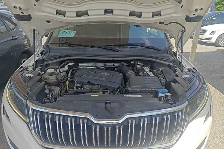 Used Skoda Kodiaq 2017 TSI330 7-Seater Two-Wheel-Drive Luxury Edition Engine Bay