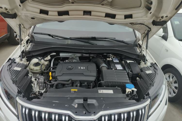 Used Skoda Kodiaq 2017 TSI330 7-Seater Two-Wheel-Drive Luxury Edition Engine Bay