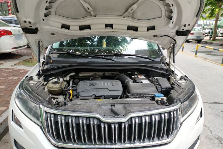 Used Skoda Kodiaq 2017 TSI330 5-Seat Two-Wheel Drive Luxury Edition Engine Bay