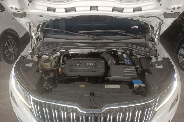 Used Skoda Kodiaq 2017 TSI330 7-Seater Two-Wheel-Drive Luxury Edition Engine Bay