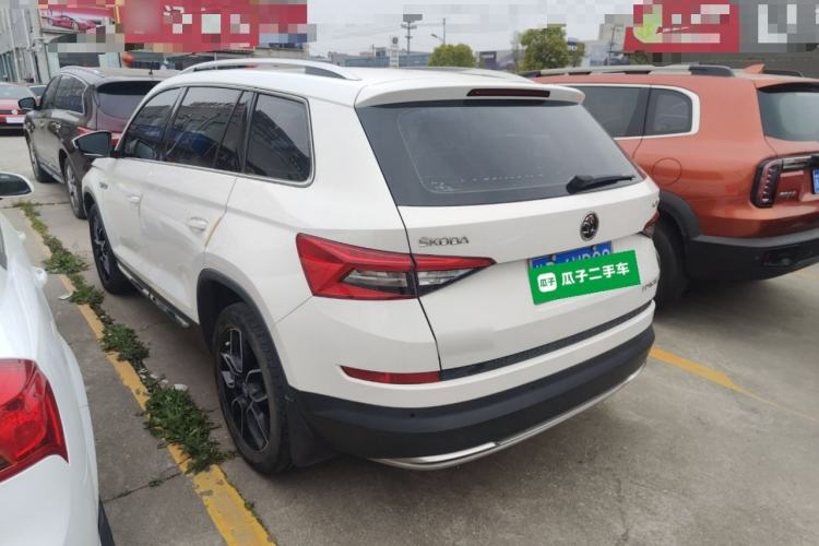 Used Skoda Kodiaq 2017 TSI330 7-Seater Two-Wheel-Drive Luxury Edition Exterior 2