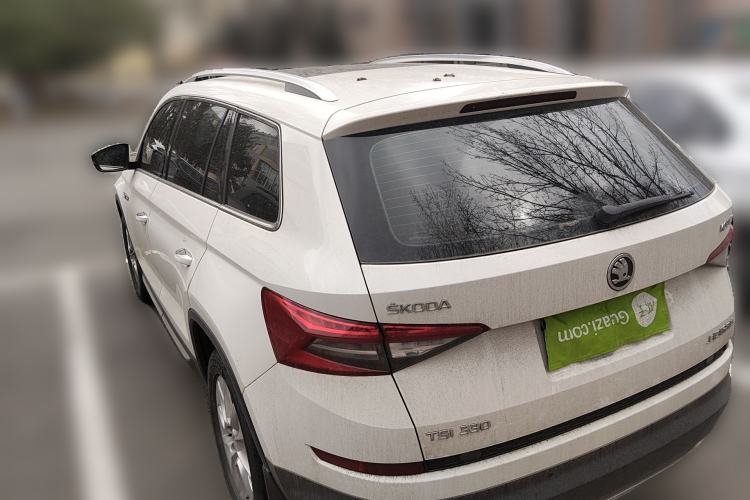 Used Skoda Kodiaq 2017 TSI330 7-Seater Two-Wheel-Drive Luxury Edition Exterior 3
