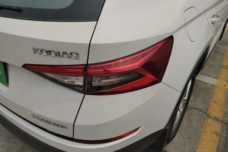 Used Skoda Kodiaq 2017 TSI330 5-Seat Two-Wheel Drive Luxury Edition Exterior 3