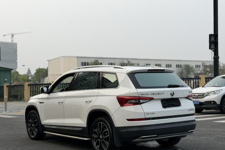 Used Skoda Kodiaq 2017 TSI330 7-Seater Two-Wheel-Drive Luxury Edition Exterior 6