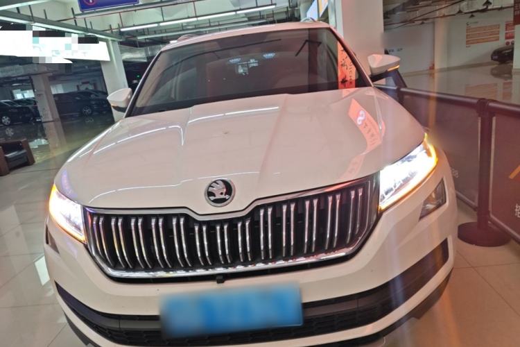 Used Skoda Kodiaq 2017 TSI330 7-Seater Two-Wheel-Drive Luxury Edition Front