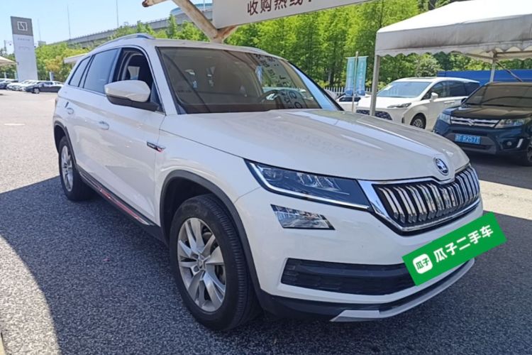 Used Skoda Kodiaq 2017 TSI330 7-Seater Two-Wheel-Drive Luxury Edition Front Right 45 Deg