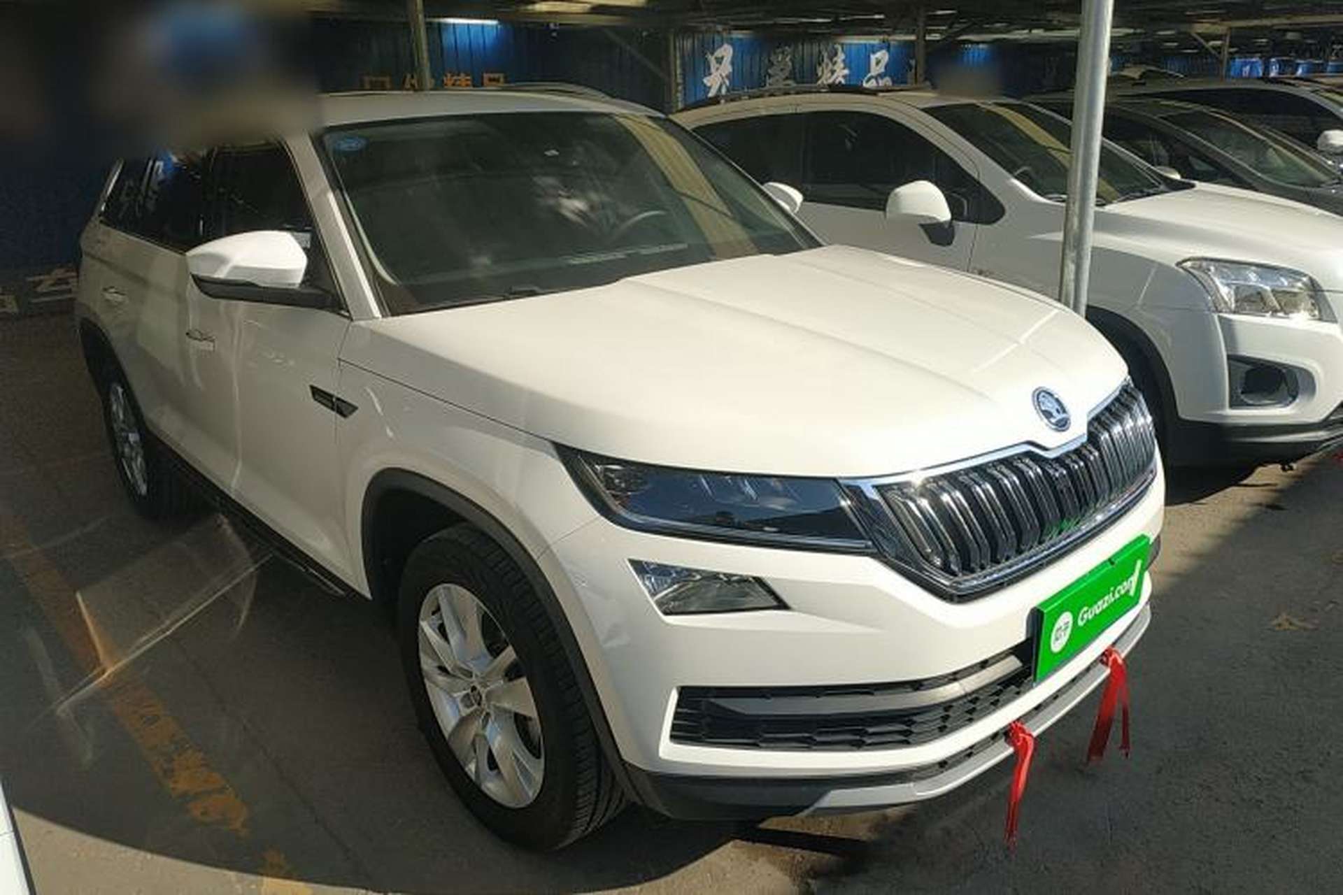 Used Skoda Kodiaq 2017 TSI330 7-Seater Two-Wheel-Drive Luxury Edition Front Right 45 Deg
