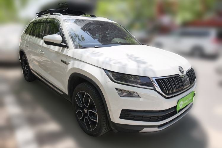 Used Skoda Kodiaq 2017 TSI380 7-Seater Four-Wheel-Drive Flagship Edition Front Right 45 Deg