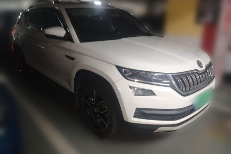Used Skoda Kodiaq 2017 TSI330 7-Seater Two-Wheel-Drive Luxury Edition Front Right 45 Deg