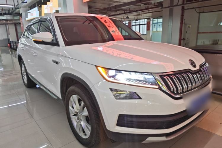 Used Skoda Kodiaq 2017 TSI330 7-Seater Two-Wheel-Drive Luxury Edition Front Right 45 Deg
