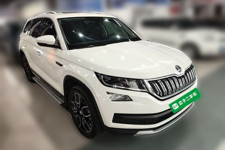 Used Skoda Kodiaq 2017 TSI330 7-Seater Two-Wheel-Drive Luxury Edition Front Right 45 Deg