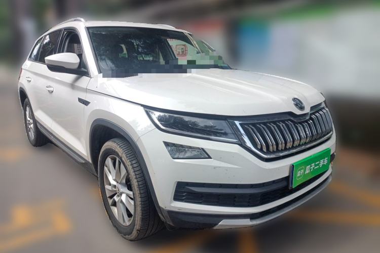 Used Skoda Kodiaq 2017 TSI330 7-Seater Two-Wheel-Drive Luxury Edition Front Right 45 Deg