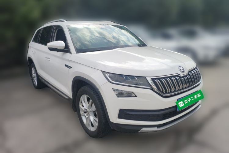 Used Skoda Kodiaq 2017 TSI330 7-Seater Two-Wheel-Drive Luxury Edition Front Right 45 Deg