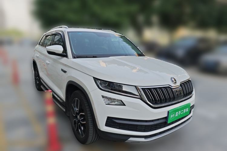 Used Skoda Kodiaq 2017 TSI380 7-Seater Four-Wheel-Drive Flagship Edition Front Right 45 Deg